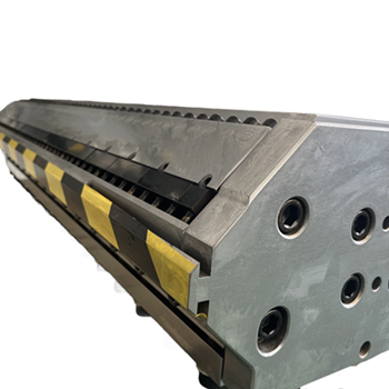 เครื่องอัดรีดแผ่นตาย